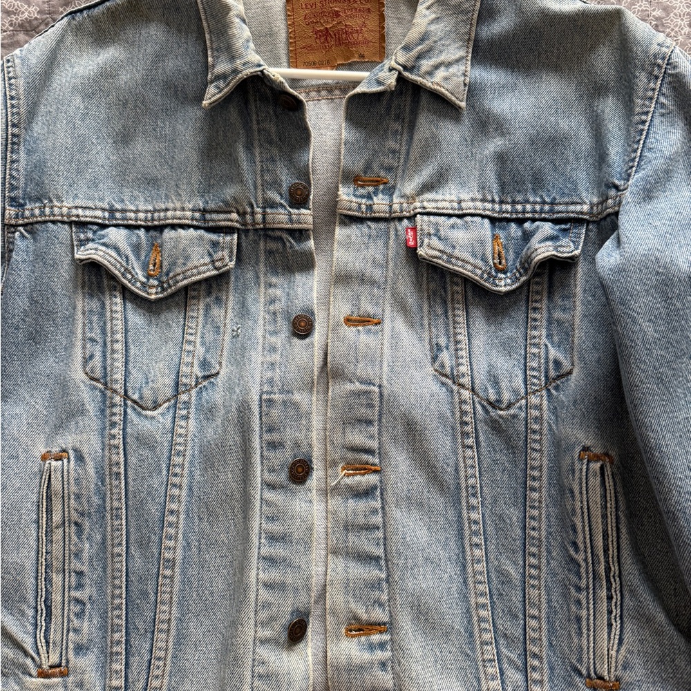 Vintage Levi’s Jean Jacket - Picture 10 of 10